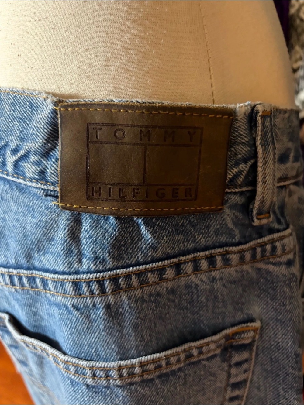 90’s Tommy Hilfiger Jeans Y2K - Picture 5 of 6
